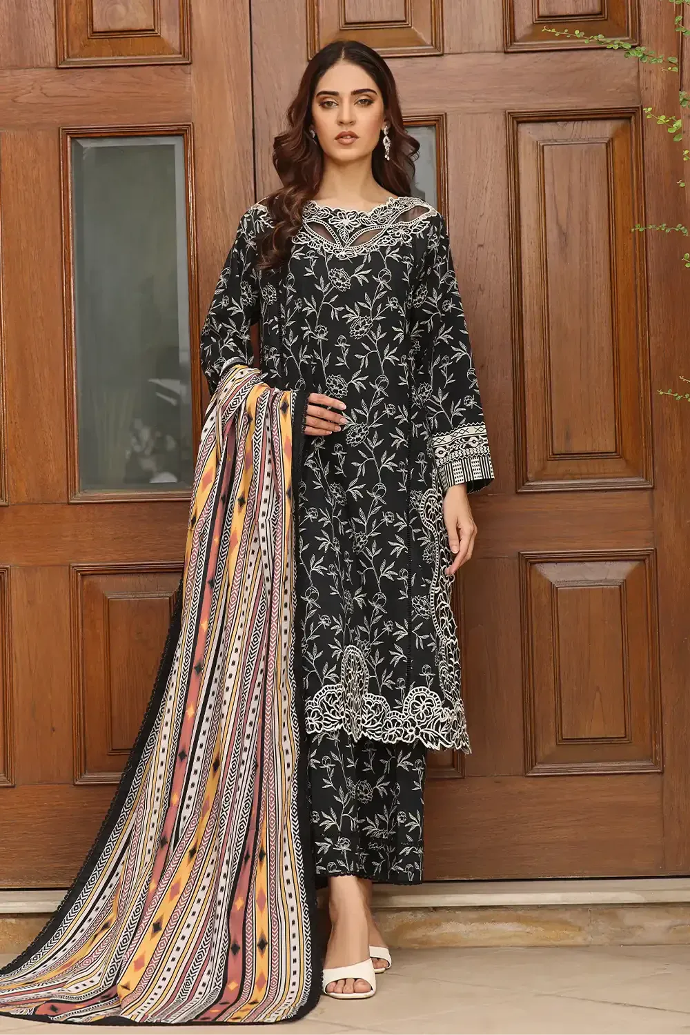 3PC Embroidered Unstitched Lawn Suit KL-2436