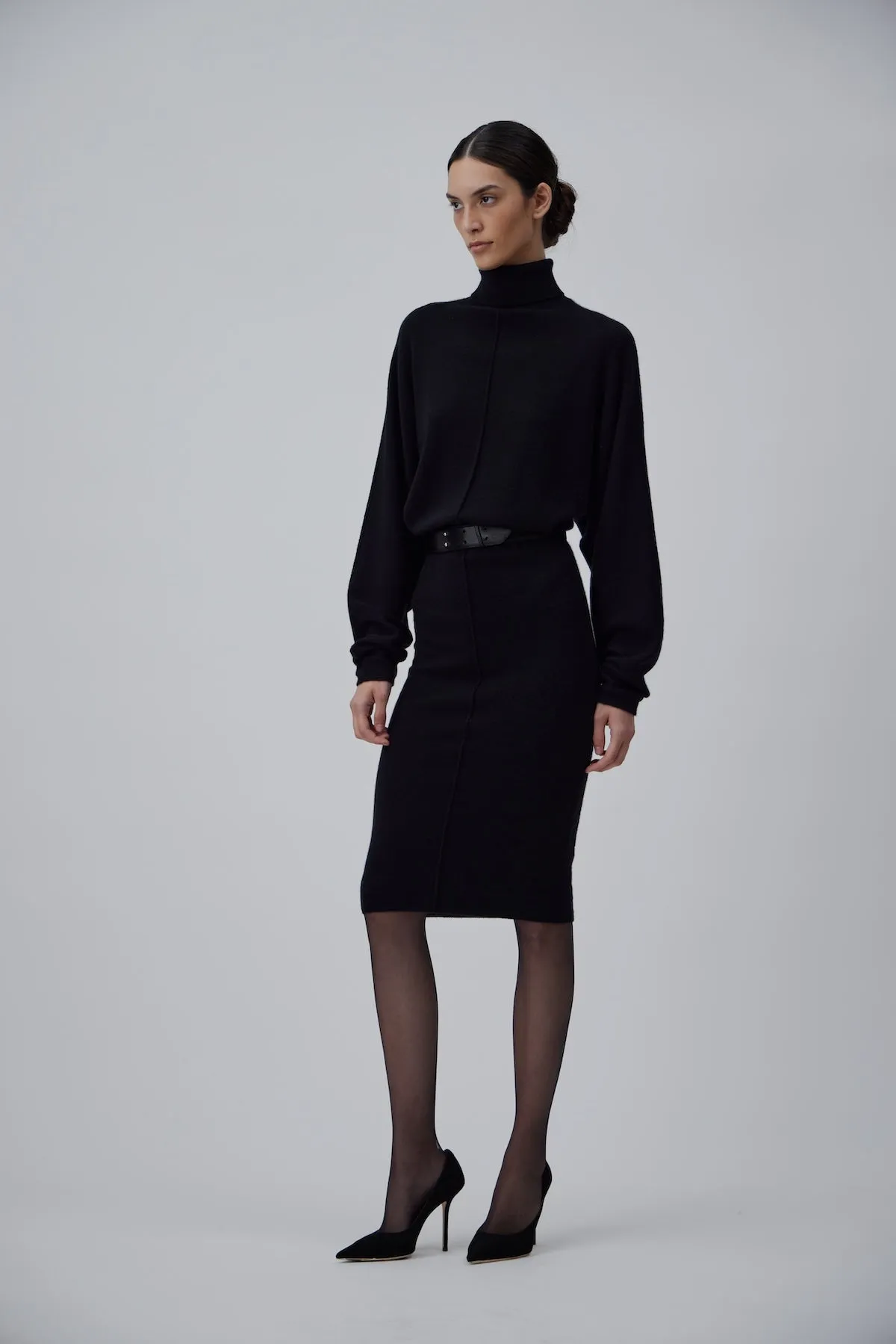 CASHMERE OVERSIZE DRESS IN GLOSSY BLACK