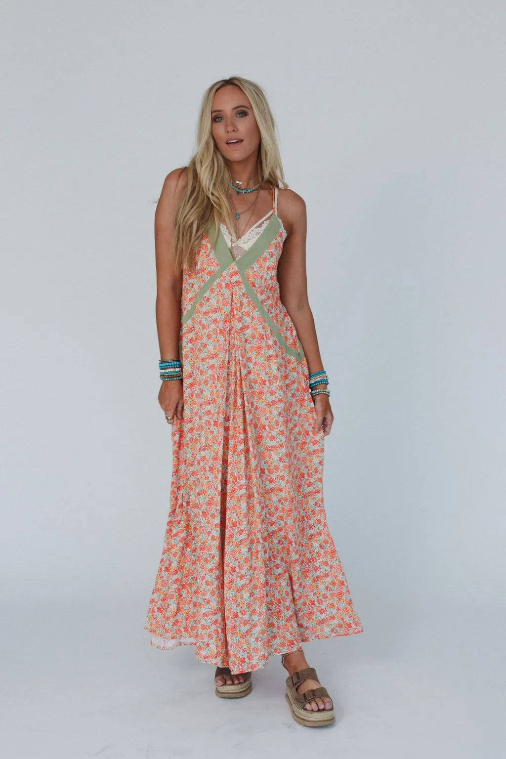 Elle Floral Print Maxi Dress - Coral