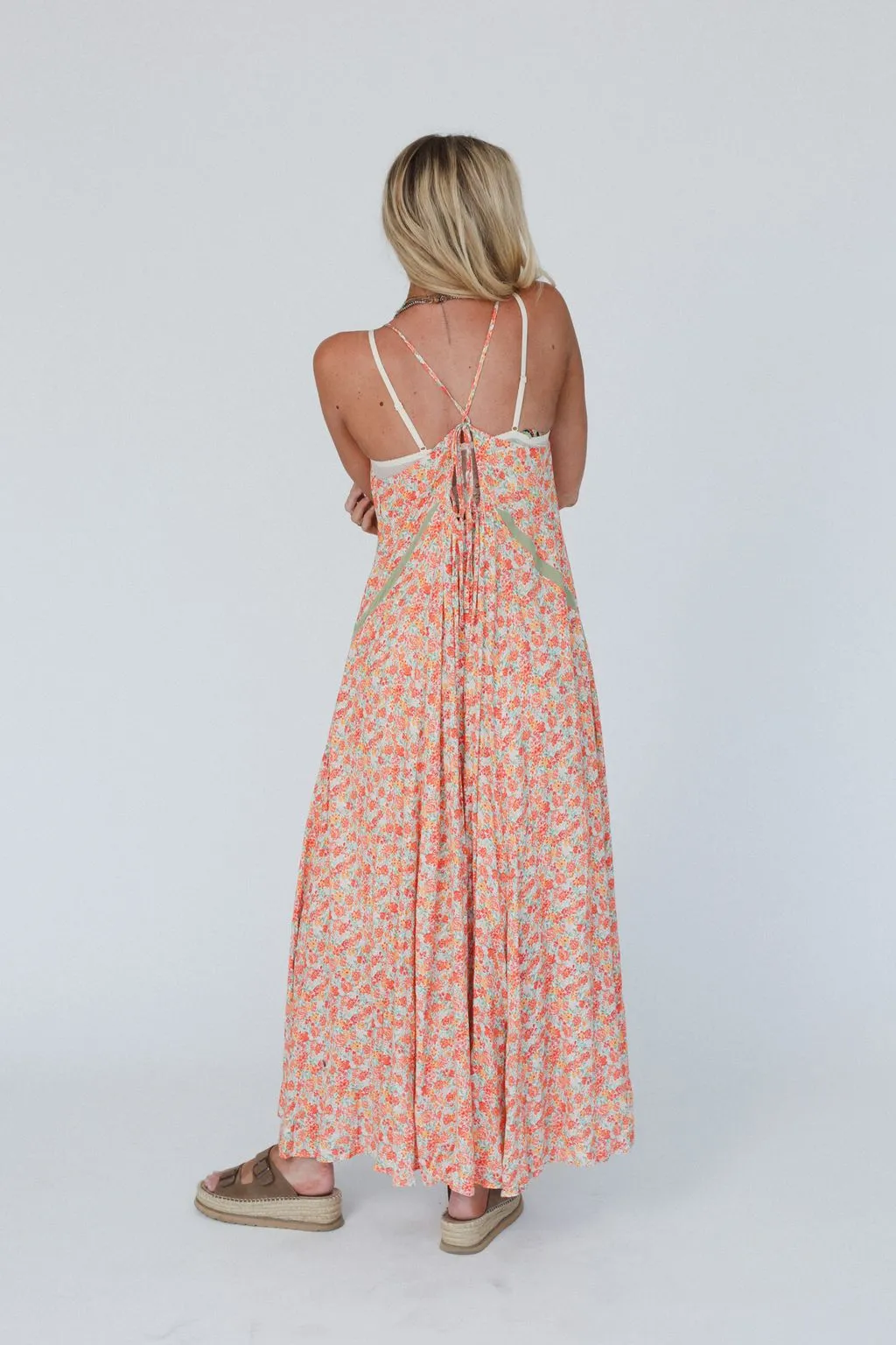 Elle Floral Print Maxi Dress - Coral