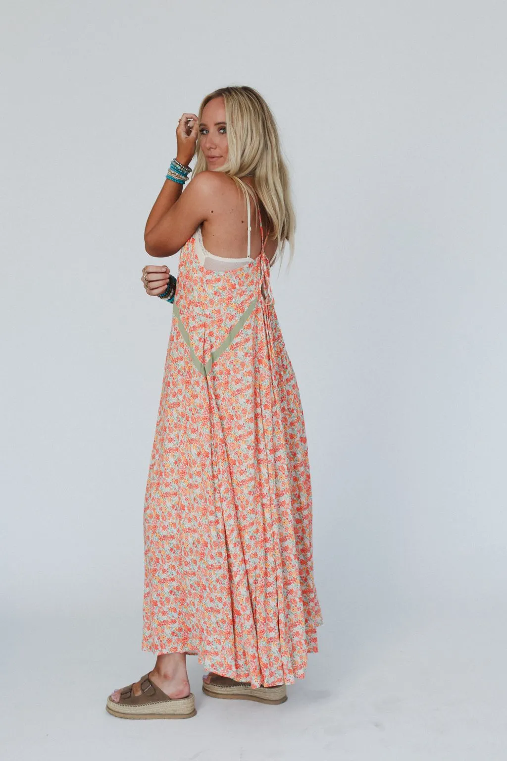 Elle Floral Print Maxi Dress - Coral