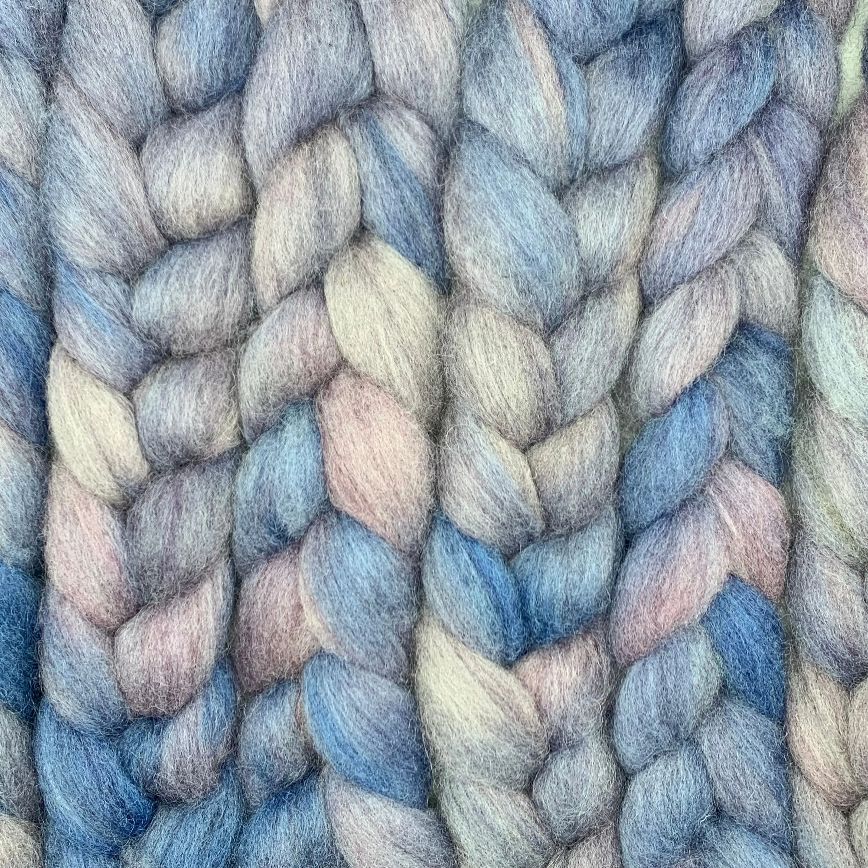 PNWWW Texel Wool Roving 4oz: Persephone