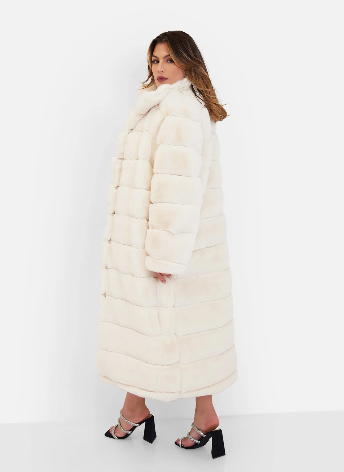 Vivianne Faux Fur Longline Coat W. Pockets - Ivory