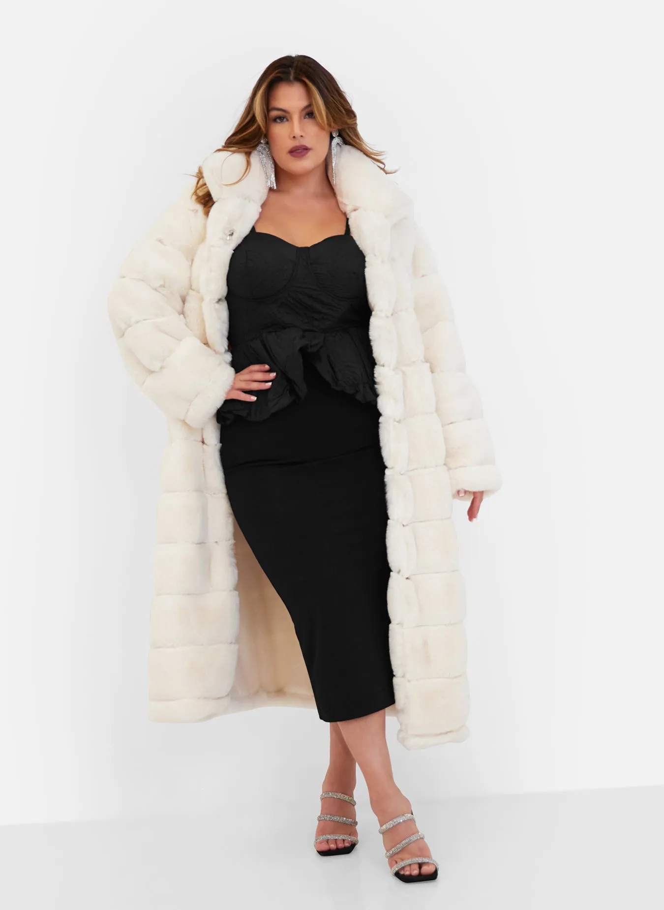 Vivianne Faux Fur Longline Coat W. Pockets - Ivory